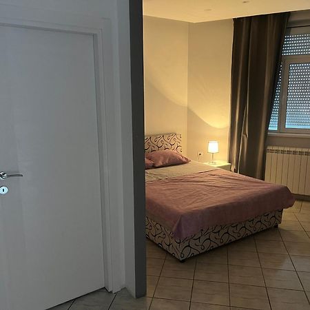 Magic M Apartment Mali Mokri Lug Exteriör bild